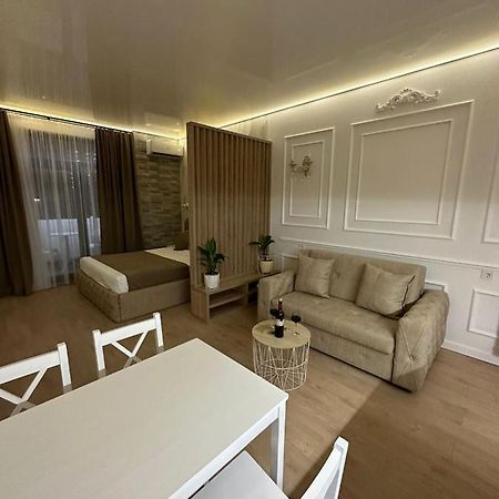 Moonlight Apart-Hotel Batoumi Extérieur photo