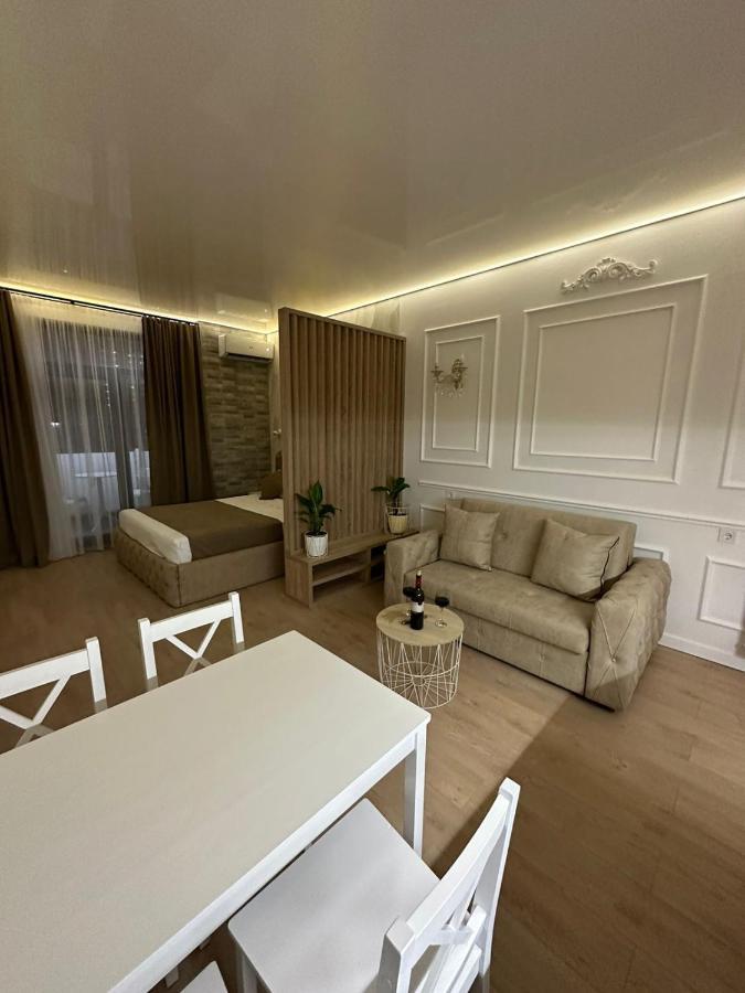Moonlight Apart-Hotel Batoumi Extérieur photo